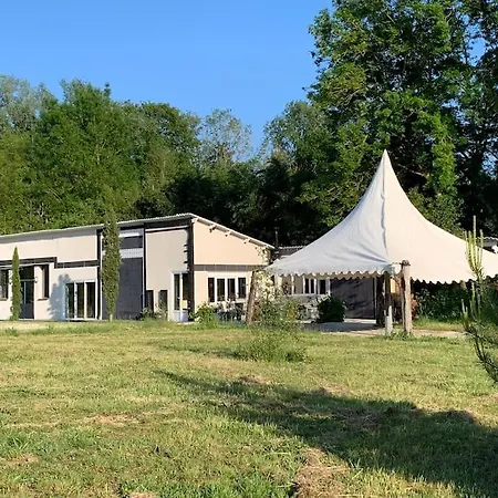 Villa Propriete, Lac, Plages Privees Idf 77 Proche Paris La Tombe